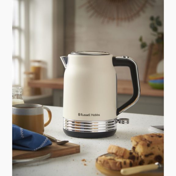 Russell Hobbs Hanley Jasmine matt krémszínű vízforraló