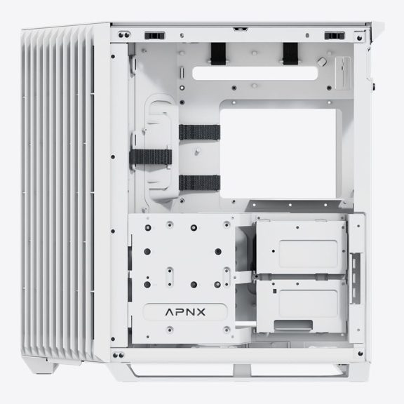 APNX V1 fehér mid-tower ház panorámás edzett üveg oldallappal és 45°-os szögű légbeömlővel.