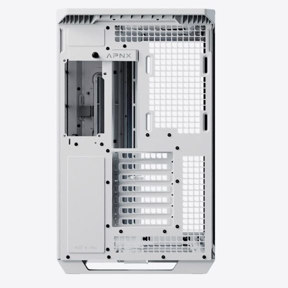 APNX V1 fehér mid-tower ház panorámás edzett üveg oldallappal és 45°-os szögű légbeömlővel.