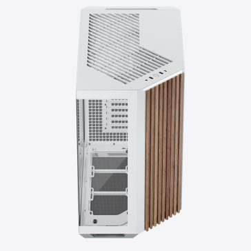 APNX V1 fehér-fa mid-tower ház panorámás edzett üveg oldallappal és 45°-os szögű légbeömlővel.