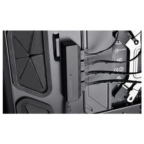 DeepCool FH-04 - 4portos belső hub - DP-F04PWM-HUB