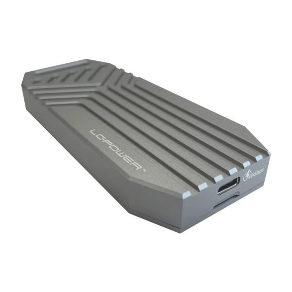 LC-Power LC-M2-C-USB4 ezüst alumínium M.2 NVMe SSD ház USB4 csatlakozóval és 40 Gb/s adatátvitellel.