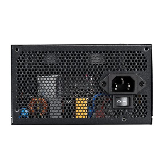Cooler Master MWE Bronze 750 V3 750W tápegység 80 Plus Bronze tanúsítvánnyal és ATX 3.1 támogatással.