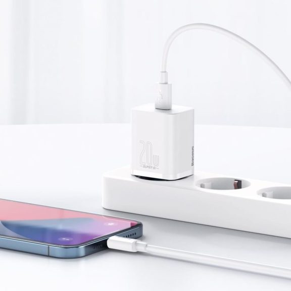 Baseus Super Si 1C 20W USB-C gyorstöltő fehér kivitelben, 1 m-es USB-C–Lightning kábellel
