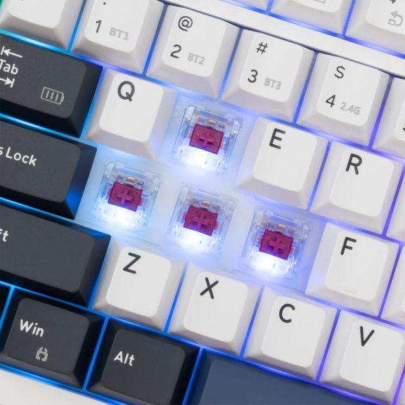 White Shark Excalibur L mechanikus gaming billentyűzet, RGB, tri-mode csatlakozás, US kiosztás, fehér