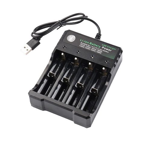 BMAX 18650 USB lítium akkumulátor töltő 4 független töltőrekesszel